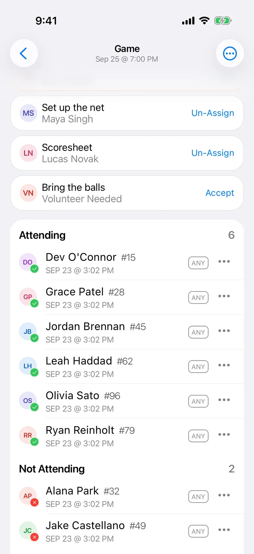BenchApp game screen showing who is in, out, and yet to reply